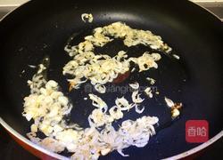 香菇虾皮炒油菜的做法图解6