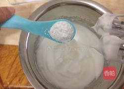 6寸戚风蛋糕的做法图解5