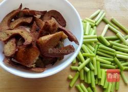 蒜薹炒窝头的做法图解5