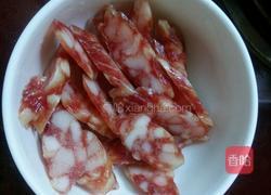 青椒炒腊肠的做法图解2