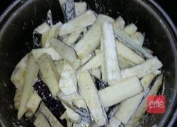 肉末烧茄子的做法图解2