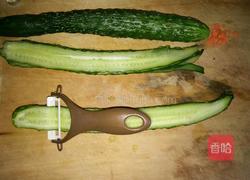 翡翠黄瓜卷的做法图解1