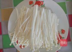 凉拌金针菇黄瓜的做法图解2