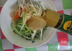 凉拌金针菇黄瓜的做法图解9