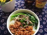 肉丝香菇捞河粉