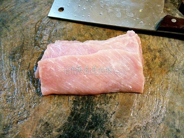 猪肉一大块，可以都是瘦肉，或者肥瘦三七分均可。