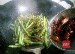 干煸豆角的做法图解12