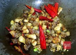 辣子鸡丁的做法图解8
