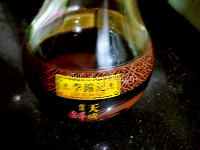 准备好李锦记天成一味特级鲜酱油