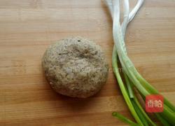 小葱拌窝头的做法图解2