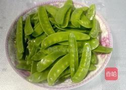 荷兰豆炒肉的做法图解1