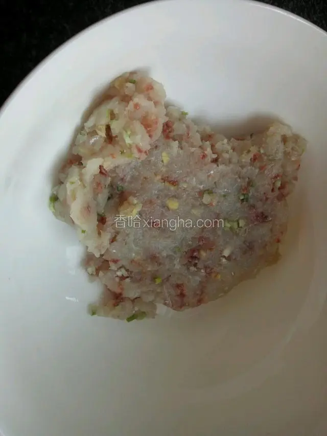 我是用刀剁碎的，更有劲道