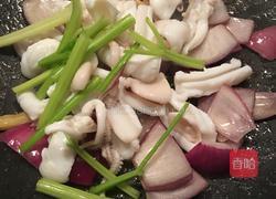 洋蔥爆炒魷魚的做法圖解9