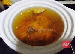 红菇炖瘦肉汤的做法图解7