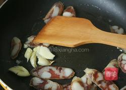 荷兰豆炒腊肠的做法图解3