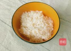  酱汁炒米的做法图解2