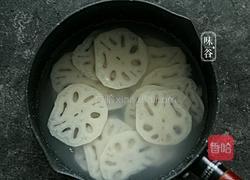 胡萝卜炒藕片的做法图解4