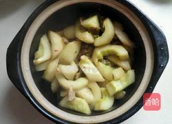 泥鳅烧老黄瓜的做法图解2