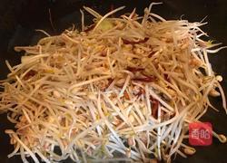 绿豆芽炒粉丝的做法图解7