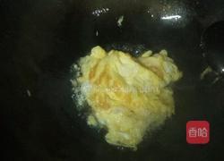 蛋炒河粉的做法图解1