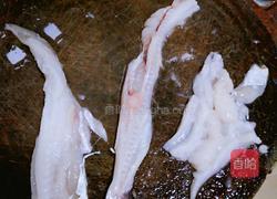 龙头鱼火腿春卷的做法图解2