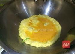 蒜苗炒土鸡蛋的做法图解4