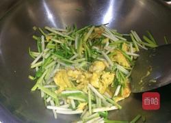 蒜苗炒土鸡蛋的做法图解7