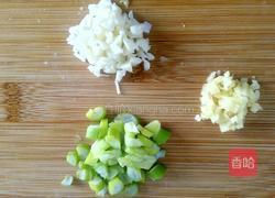 胡萝卜豌豆炒牛肉的做法图解3