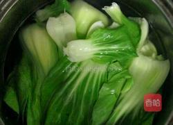 虾仁鸡蛋面的做法图解3