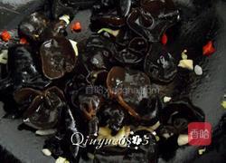  木耳炒鸡蛋的做法图解5