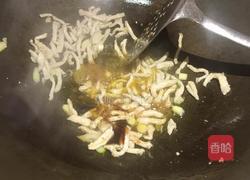 酸菜炒土豆丝的做法图解6