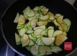 云南小瓜炒肉的做法图解10