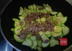 云南小瓜炒肉的做法图解11