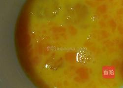 番茄黄瓜蛋炒饭的做法图解2