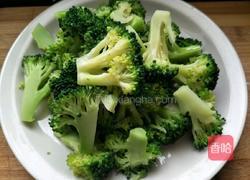 蚝油银耳西兰花的做法图解3