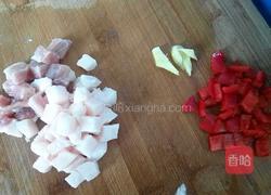 毛豆肉丁的做法图解2