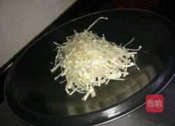 鸡蛋炒金针菇的做法图解2
