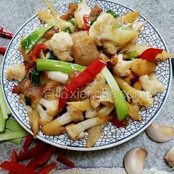 五花肉炒野菜花的做法 菜谱 香哈网