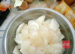 冰糖银耳桂圆雪梨汁的做法图解4