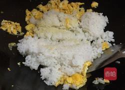 酱油蛋炒饭的做法图解3
