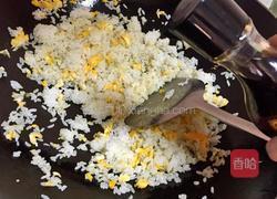 酱油蛋炒饭的做法图解4