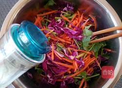 凉拌紫甘蓝的做法图解6