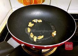 西芹核桃仁炒鸡胸的做法图解4