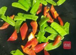 荷兰豆炒腊肠的做法图解5