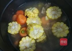 玉米胡萝卜炖排骨的做法图解5