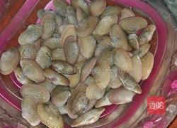 砂锅花甲的做法图解1