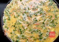 香椿苗鸡蛋饼的做法图解8