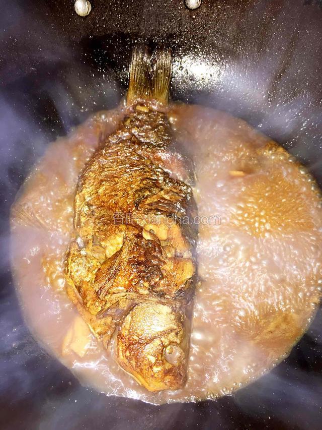 水份快烧干时转大火收汁