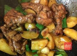 土豆烧鸡腿的做法图解4