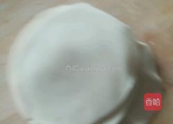 饺子皮韭菜肉饼的做法图解1